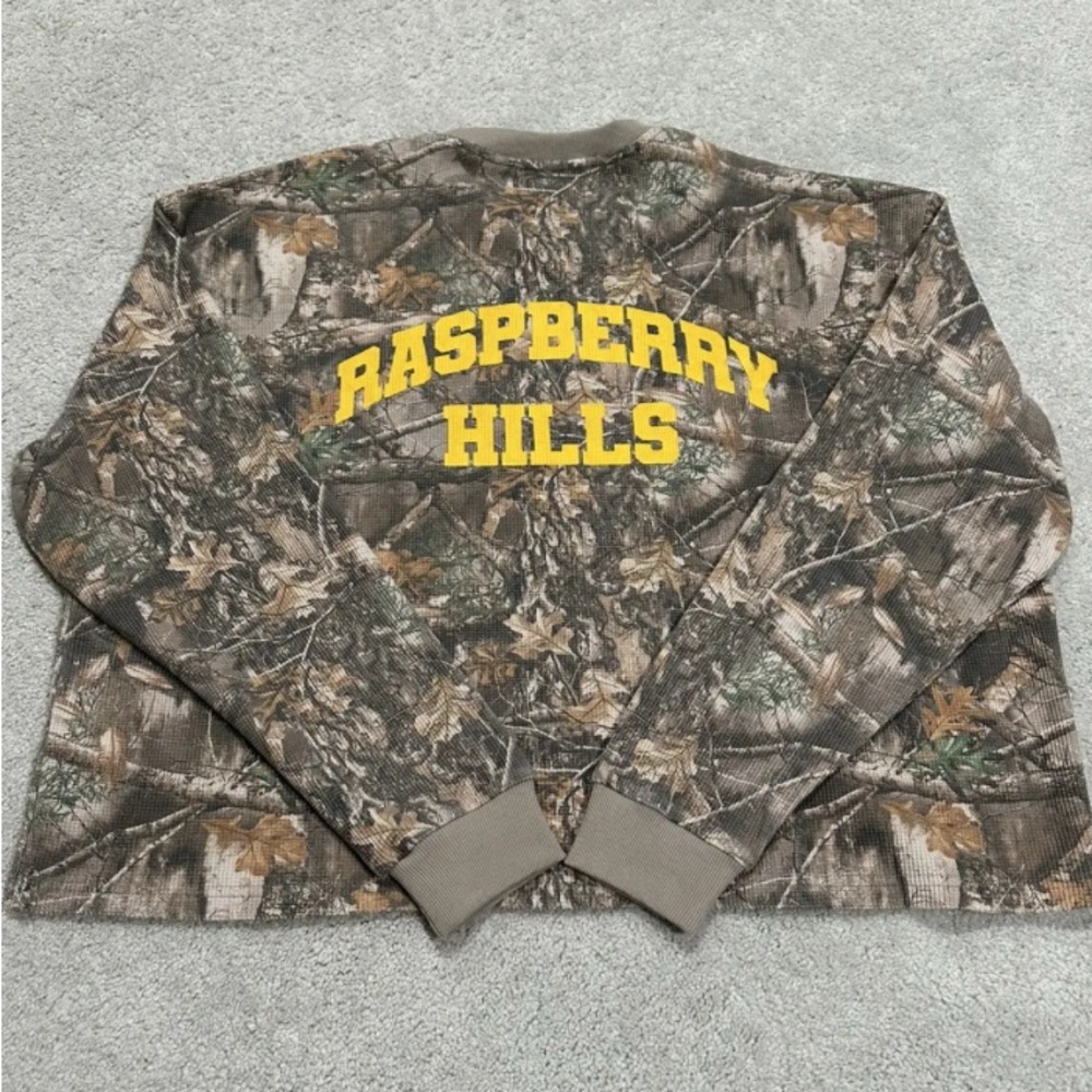 The Gv galley real tree camo thermal cropped raspberry hills size small #street